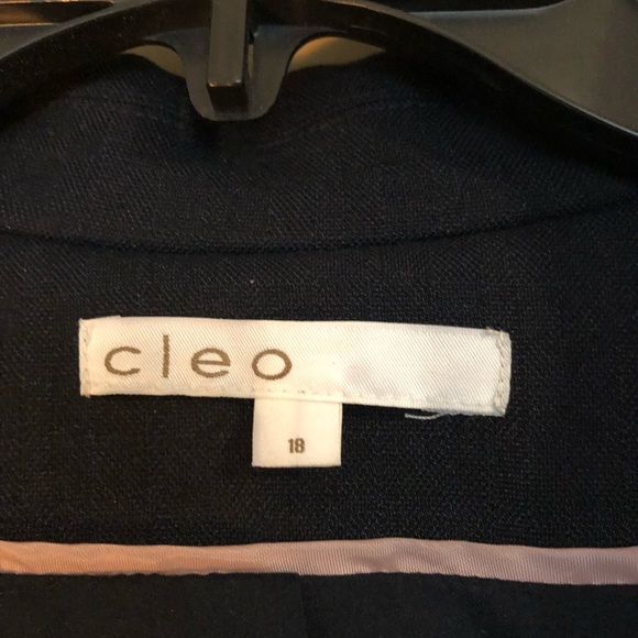 CLEO  | NAVY BLUE BLAZER, FULLY LINED, FRONT BUTTON CLOSURE: US 18 - Picture 2 of 15